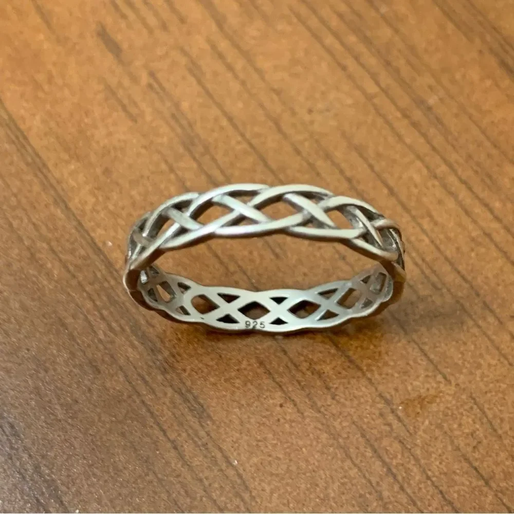 Celtic Knots Ring 925 Sterling Silver size 9 - Picture 2 of 5